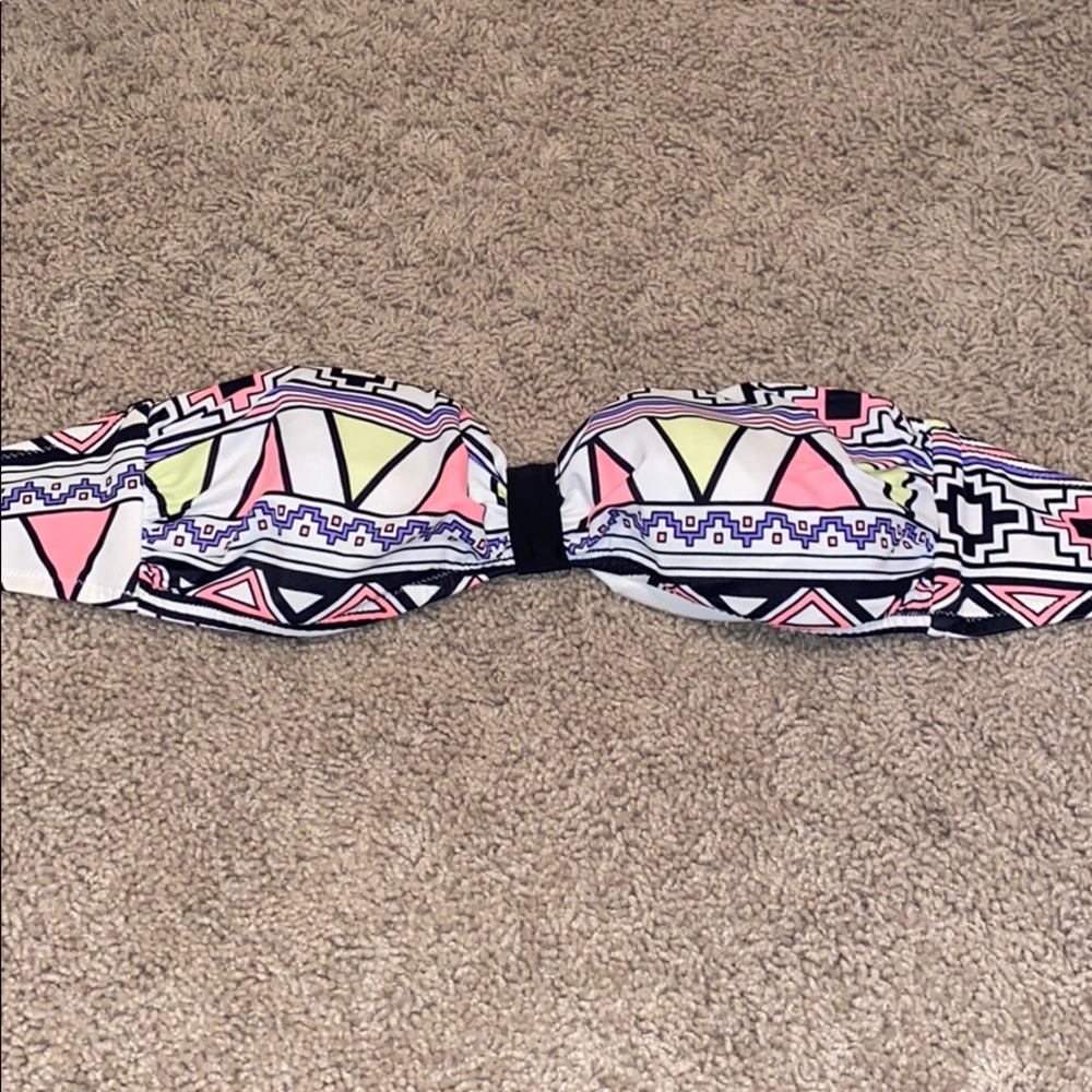 Strapless bathing suit top